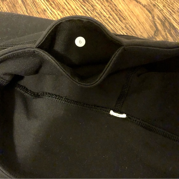 Lululemon size 6 leggings - Picture 7 of 7
